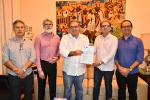 Leia mais sobre o artigo Prefeito Álvaro Dias assina cessão do Teatro Sandoval Wanderley ao Sistema Sesc Fecomércio