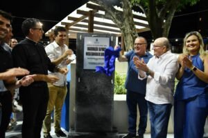 Leia mais sobre o artigo NATAL: Paulinho Freire inaugura a nova praça Nossa Senhora de Lourdes em Areia Preta