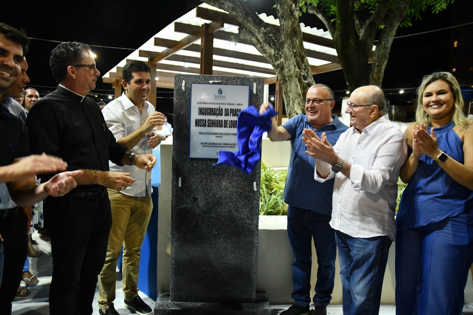 Leia mais sobre o artigo NATAL: Paulinho Freire inaugura a nova praça Nossa Senhora de Lourdes em Areia Preta