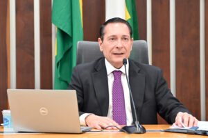 Leia mais sobre o artigo Lei de autoria de Ezequiel Ferreira reconhece ‘cercas de pedra’ como patrimônio