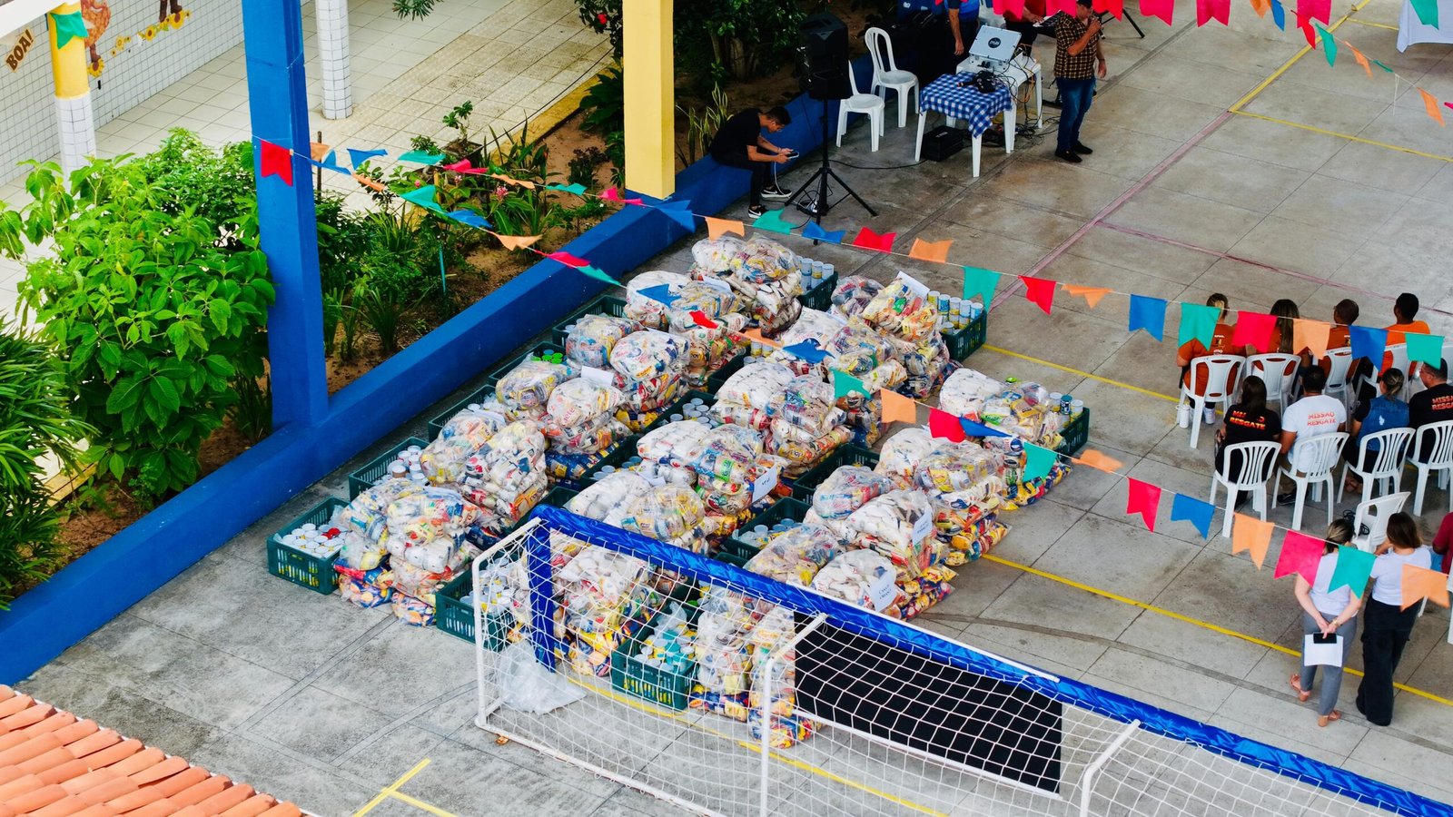 Leia mais sobre o artigo NATAL: Prefeitura entrega 5 toneladas de alimentos arrecadados no São João de Natal