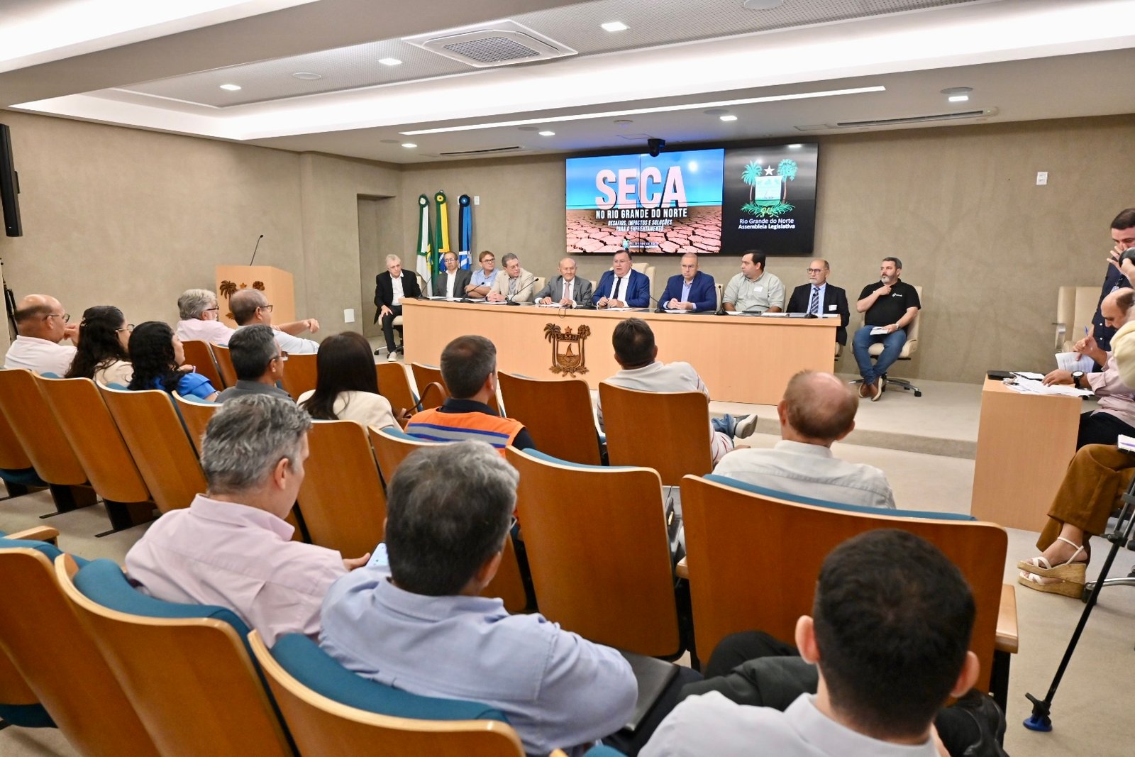 Leia mais sobre o artigo ALRN promove debate sobre seca no RN e busca soluções emergenciais e estruturantes