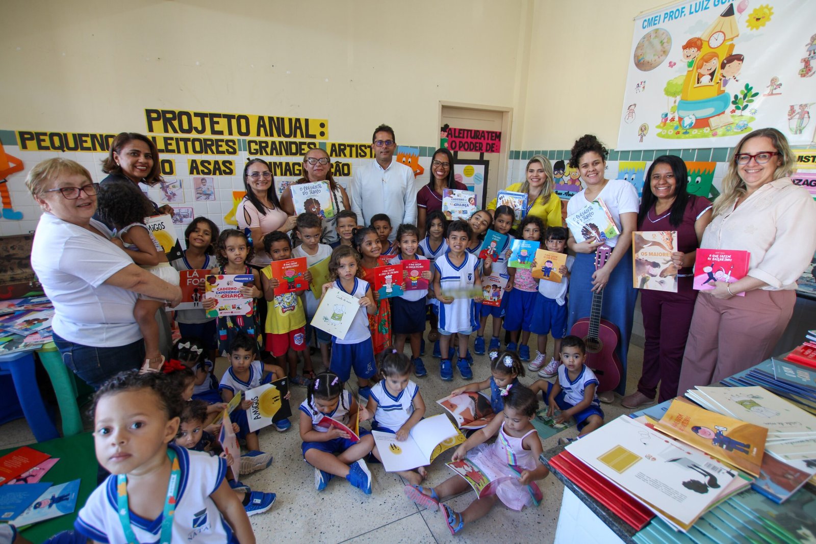 Leia mais sobre o artigo NATAL: Prefeitura investe cerca de R$ 5 milhões em livros de literatura infantil