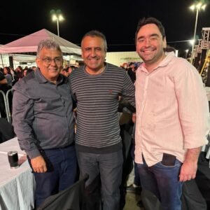 Leia mais sobre o artigo Babá Pereira, presidente da FEMURN, cumpre agenda no Seridó e prestigia Festival Gastronômico Sabores da Terra