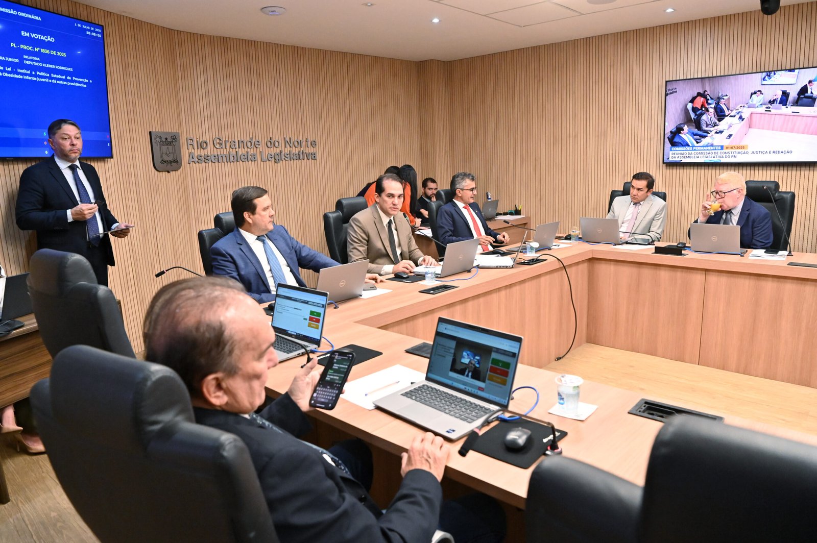 Leia mais sobre o artigo CCJ da Assembleia aprova projetos voltados à saúde, educação e cidadania no RN
