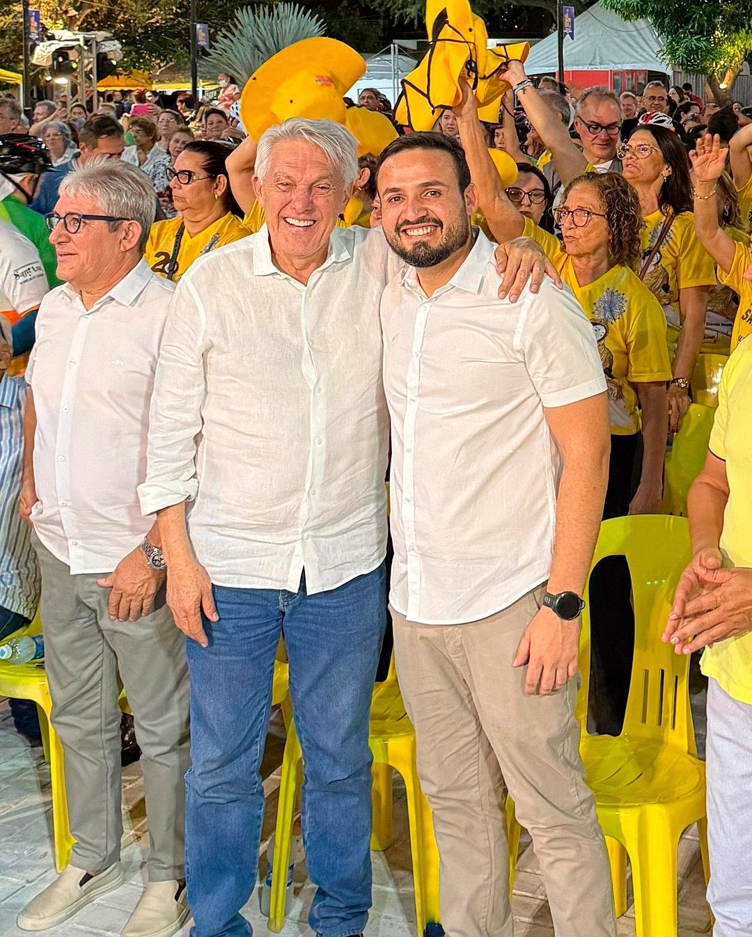 Leia mais sobre o artigo CAICÓ: Deputado Federal João Maia acompanha chegada dos Peregrinos de Sant’Ana em Caicó ao lado do prefeito Dr. Tadeu