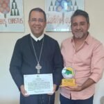 CAICÓ: Dom Antônio Ranis, Bispo da Diocese de Caicó, recebe o projeto Memória Potiguar.