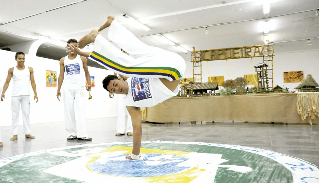 Leia mais sobre o artigo Capoeira protegida: Plano de Salvaguarda, do Iphan, garante apreciação da manifestação cultural