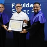 Presidente do Sistema Fecomércio RN recebe título de chanceler da Faculdade Senac