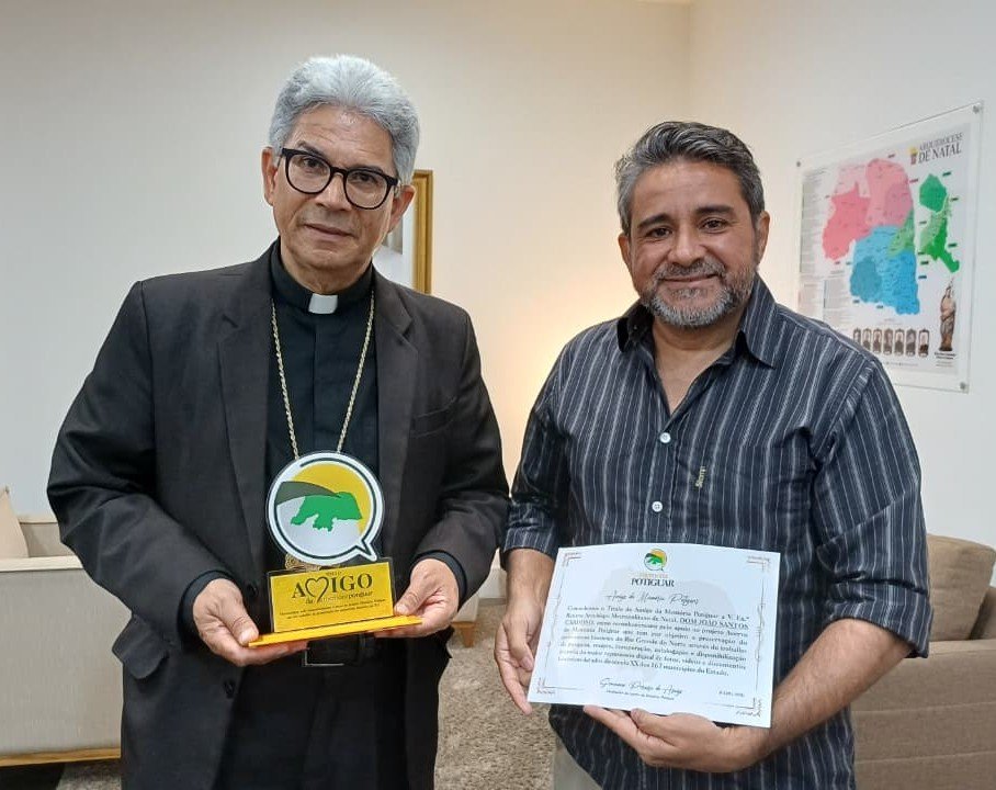 Leia mais sobre o artigo Dom João Santos, arcebispo metropolitano de Natal, recebe título Amigo da Memória Potiguar