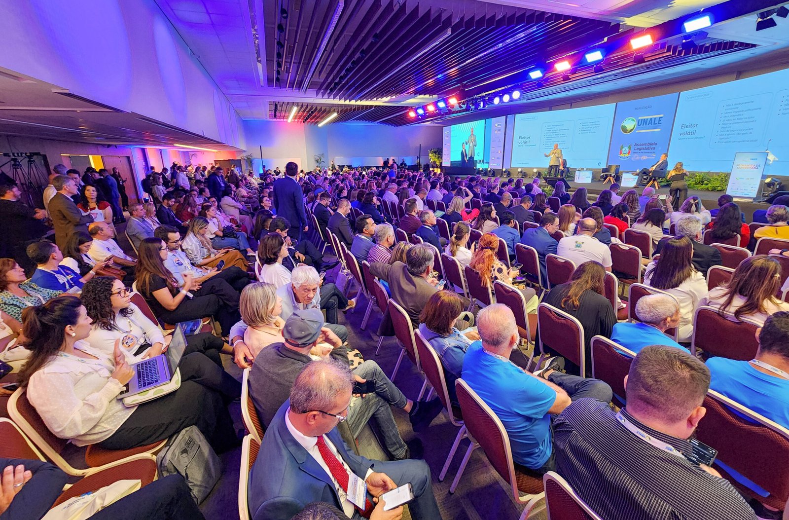 Leia mais sobre o artigo Deputados e servidores da ALRN participam de painel sobre sustentabilidade na UNALE