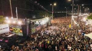 Leia mais sobre o artigo Avenida da Alegria reúne mais de 180 mil pessoas na prévia e dá largada ao Carnaval de Natal