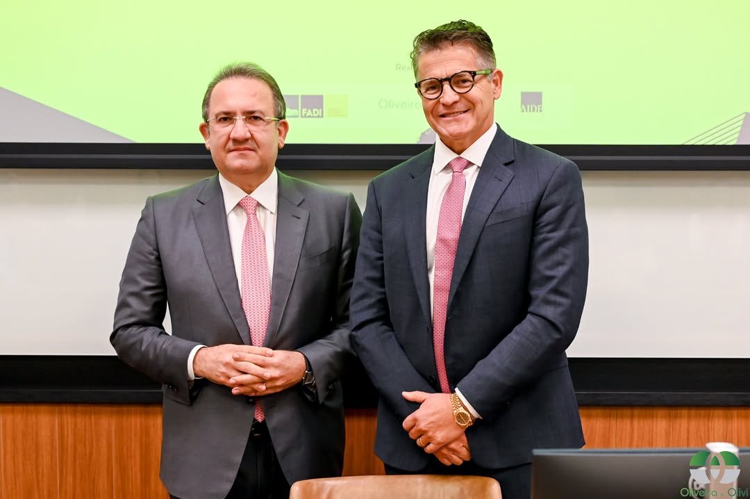 Leia mais sobre o artigo Dr. Robson Maia ministrou palestra no Seminário Internacional de Direito Penal 2026