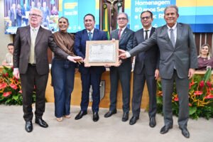 Leia mais sobre o artigo ALRN homenageia Sesc e Senac por contribuição histórica para desenvolvimento potiguar