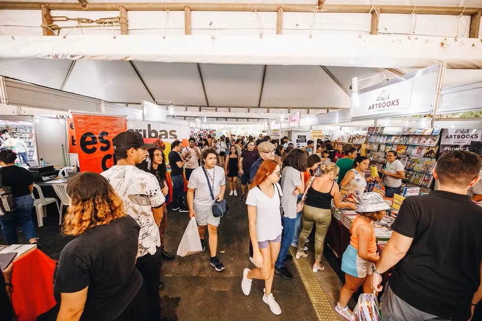 No momento, você está visualizando NATAL-RN: 14ª Feira de Livros e Quadrinhos começa nesta sexta (25) em Natal; veja programação